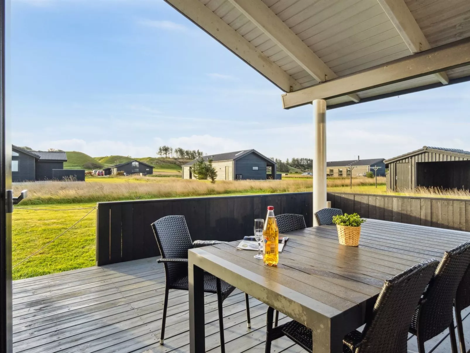 "Auvo" - 600m from the sea-Buiten