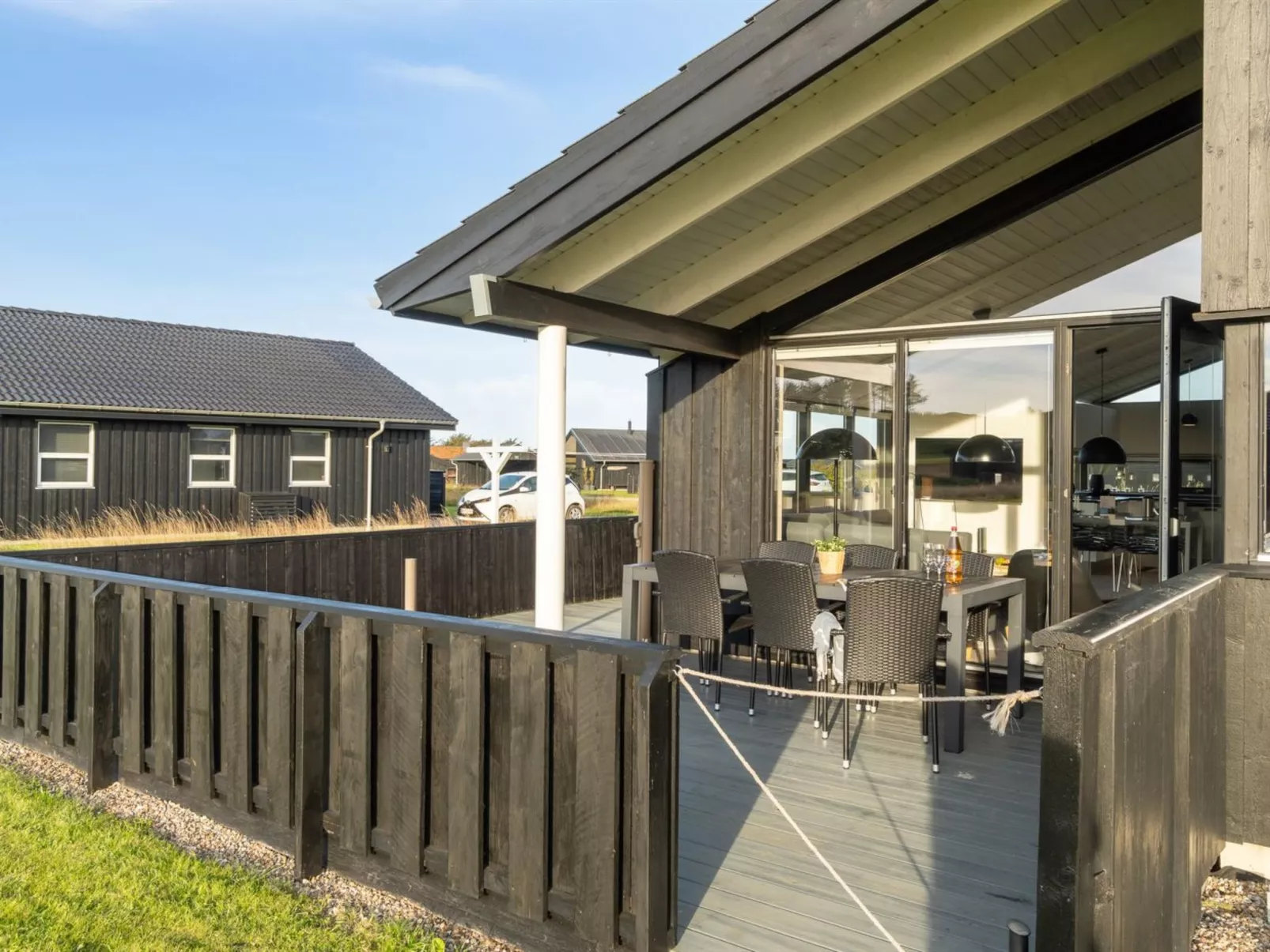 "Auvo" - 600m from the sea-Buiten