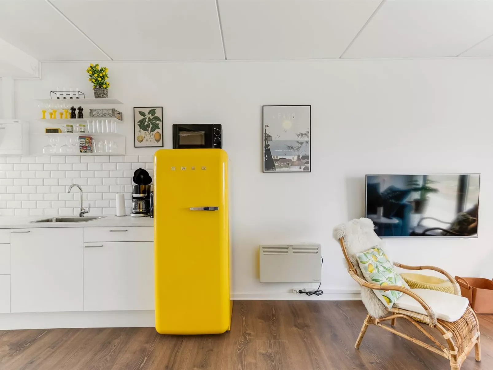 "Naike" - 100m from the sea-Binnen