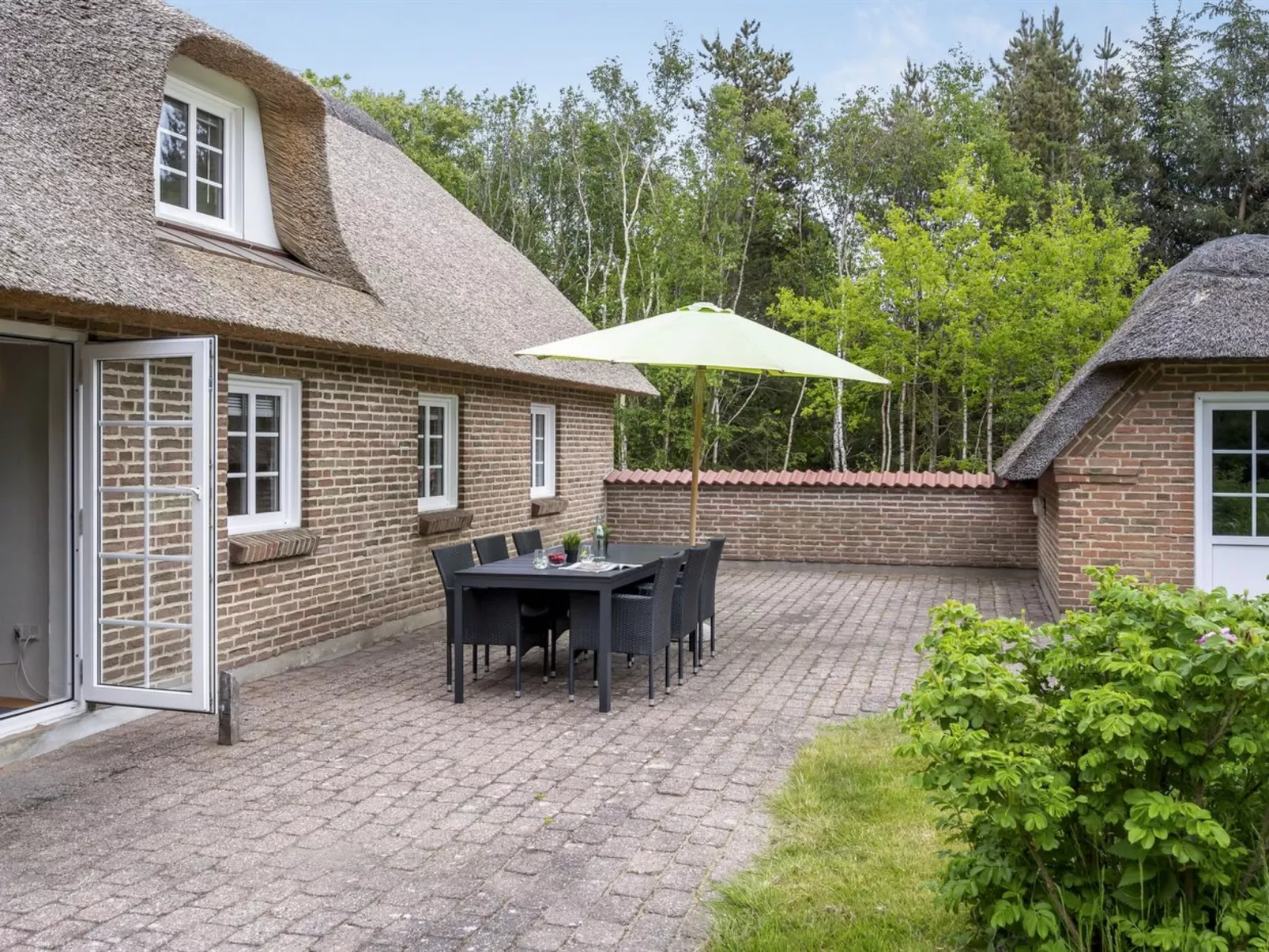 "Osmo" - 900m from the sea-Buiten