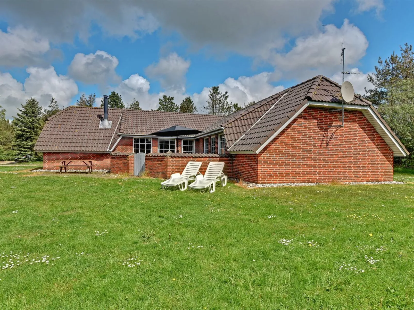 "Joona" - 12km from the sea-Buiten