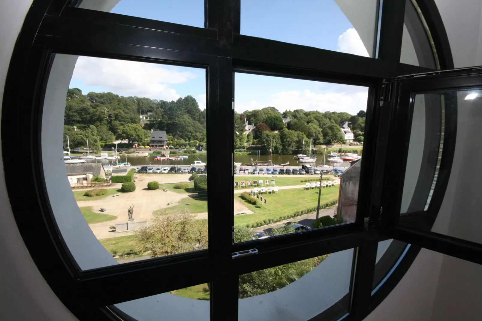 Sur les Quais-Uitzicht zomer