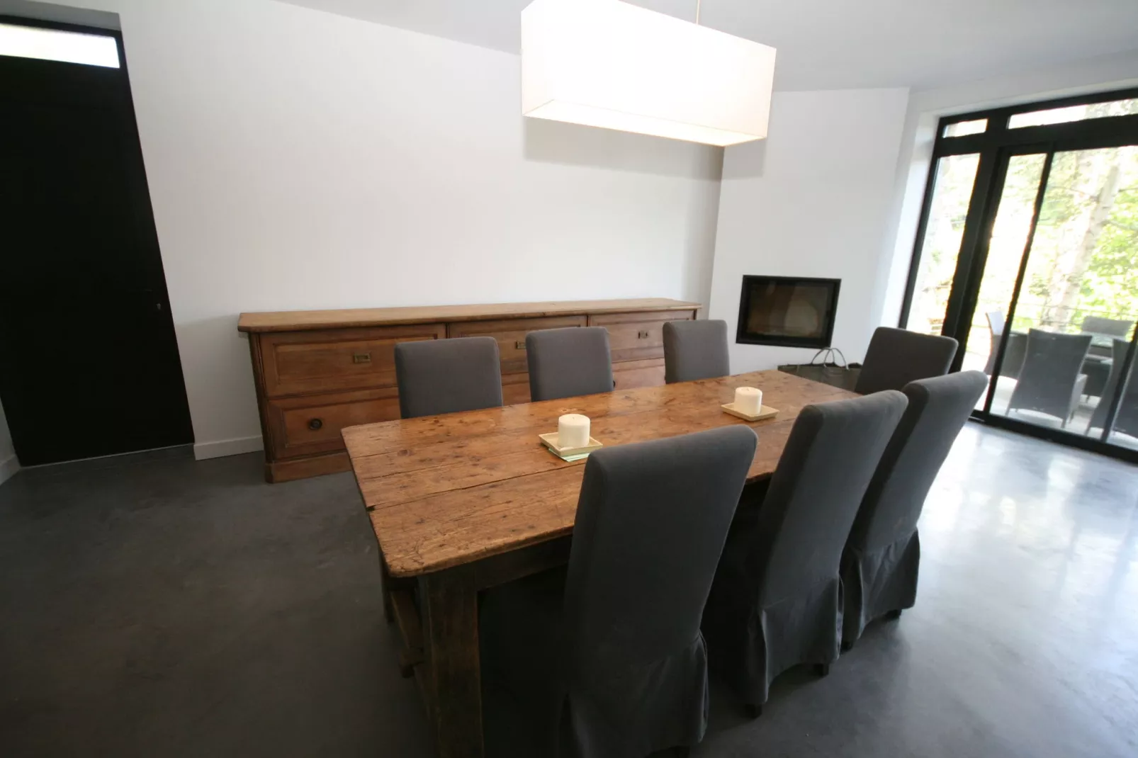 Sur les Quais-Eetkamer