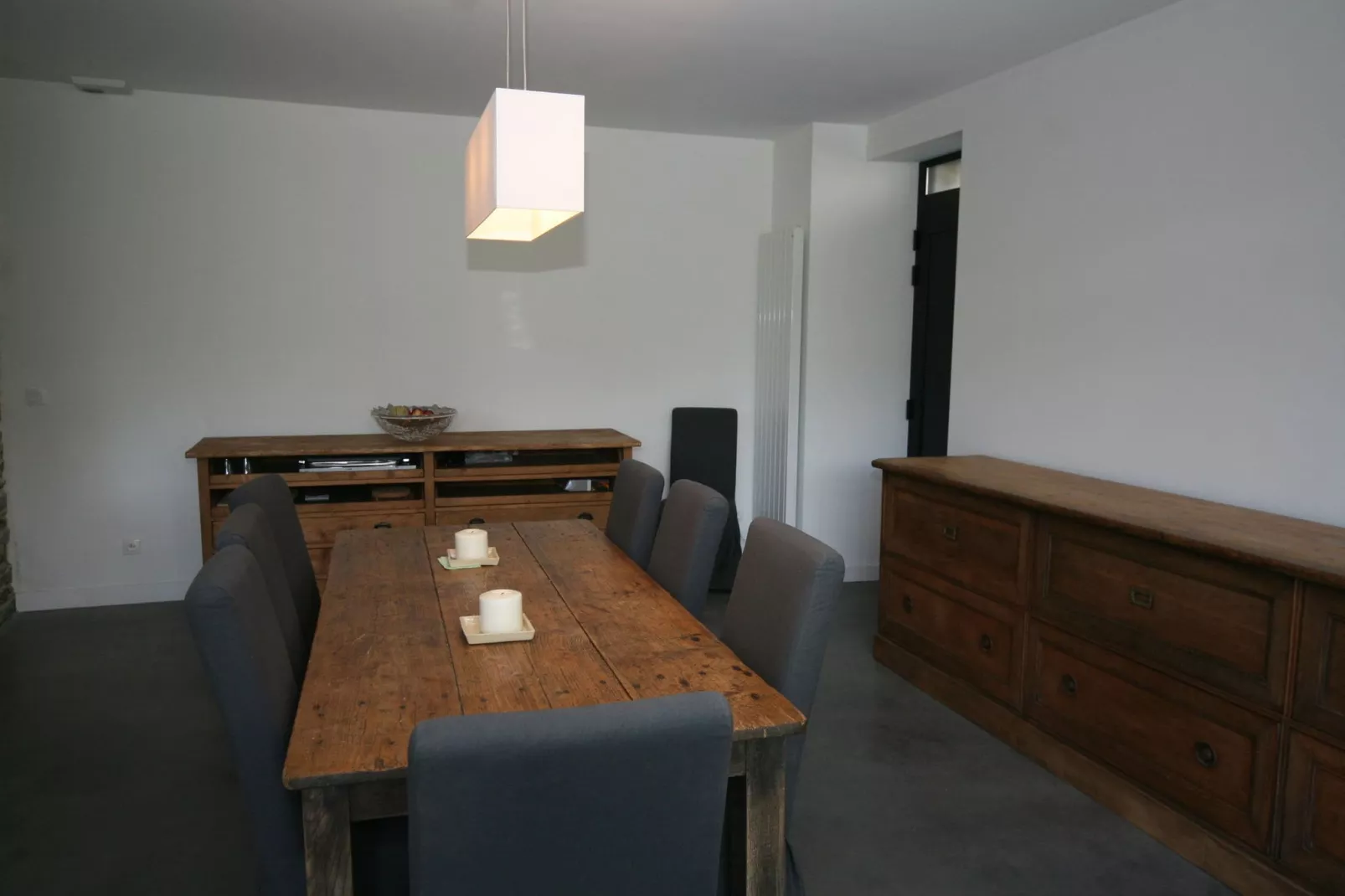 Sur les Quais-Eetkamer