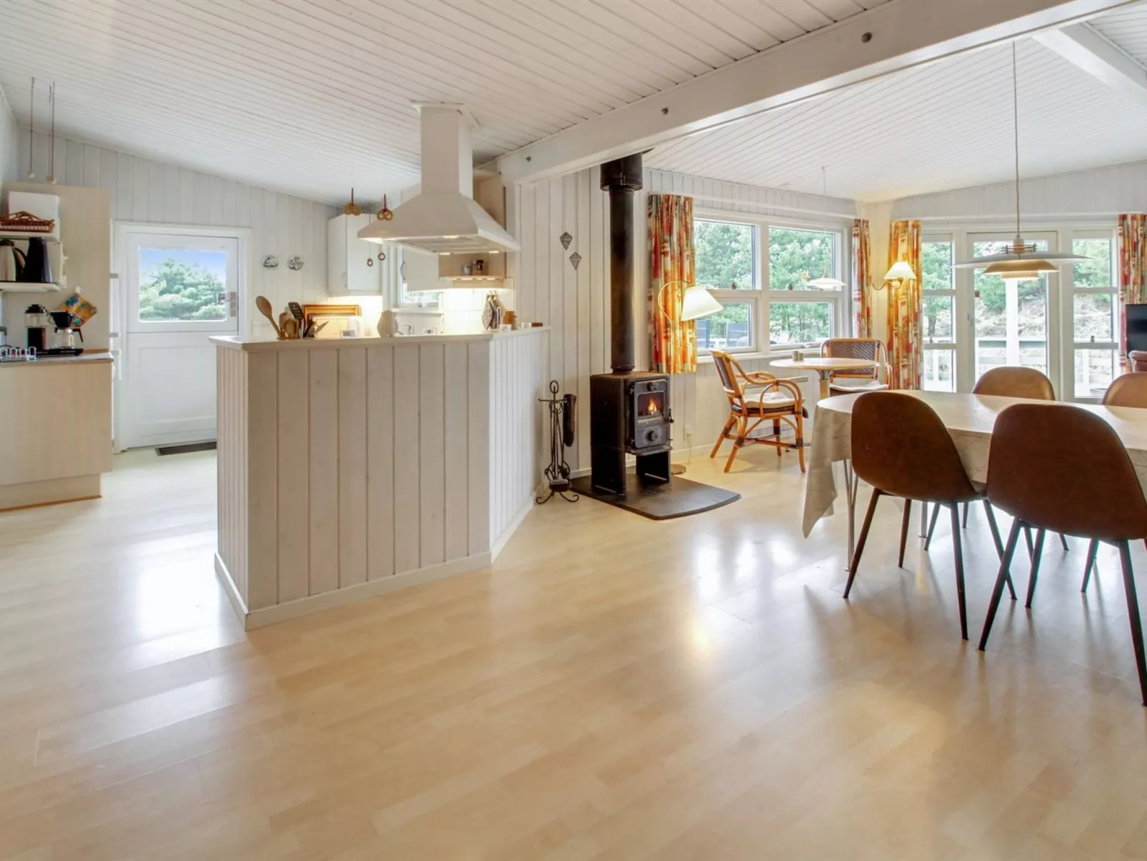 "Silva" - 3.9km from the sea-Binnen