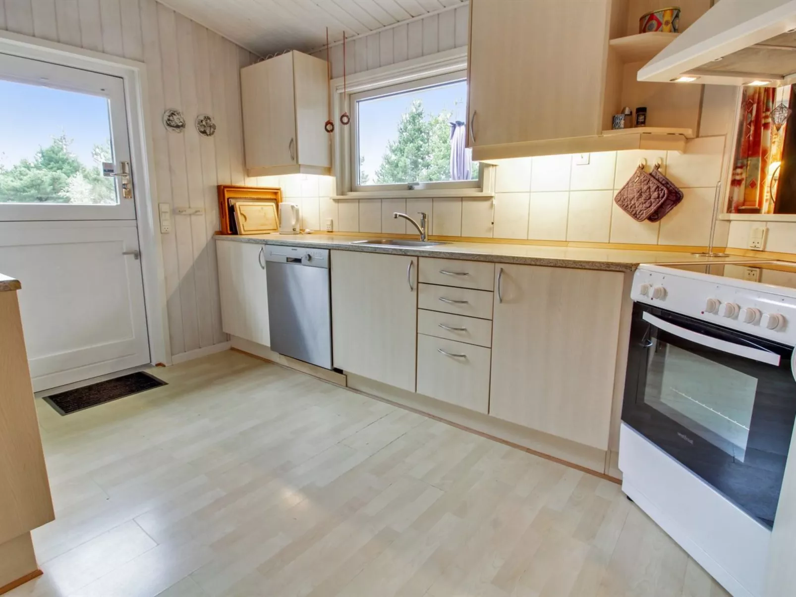 "Silva" - 3.9km from the sea-Binnen