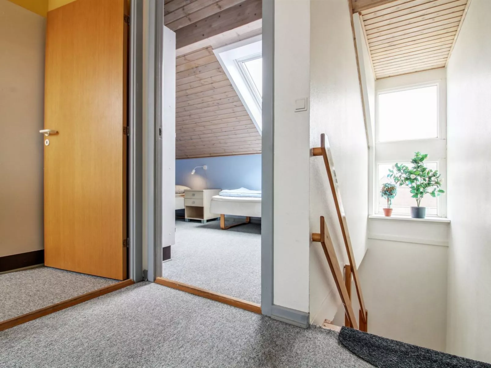 "Rebus" - 2.3km from the sea-Buiten