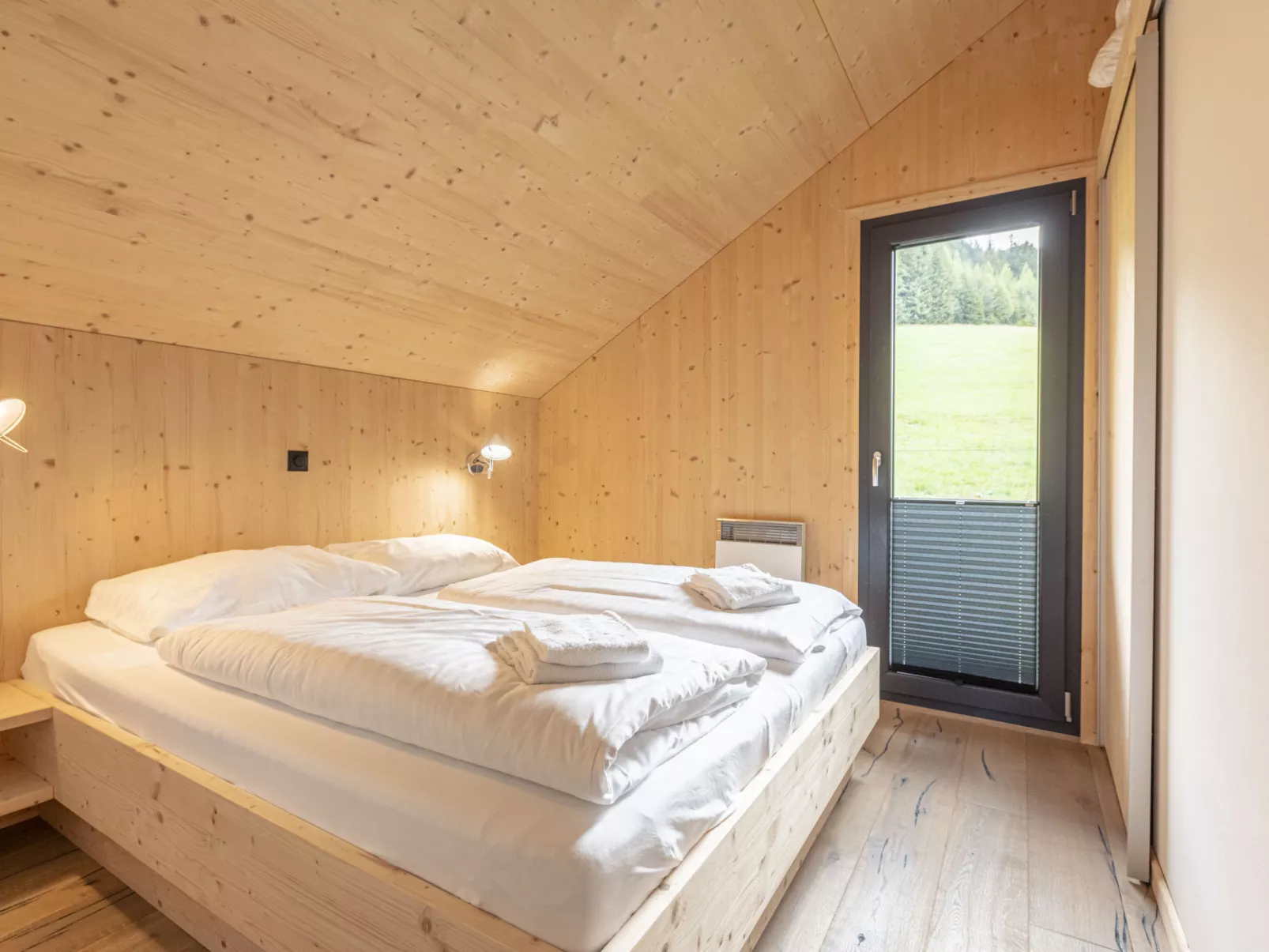 Superior #68 mit IR-Sauna-Binnen