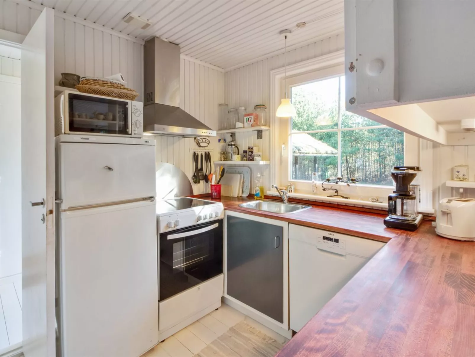 "Eimi" - 1.5km from the sea-Binnen
