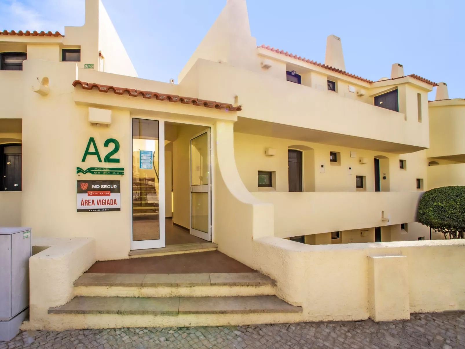 La Perle D´Albufeira-Buiten