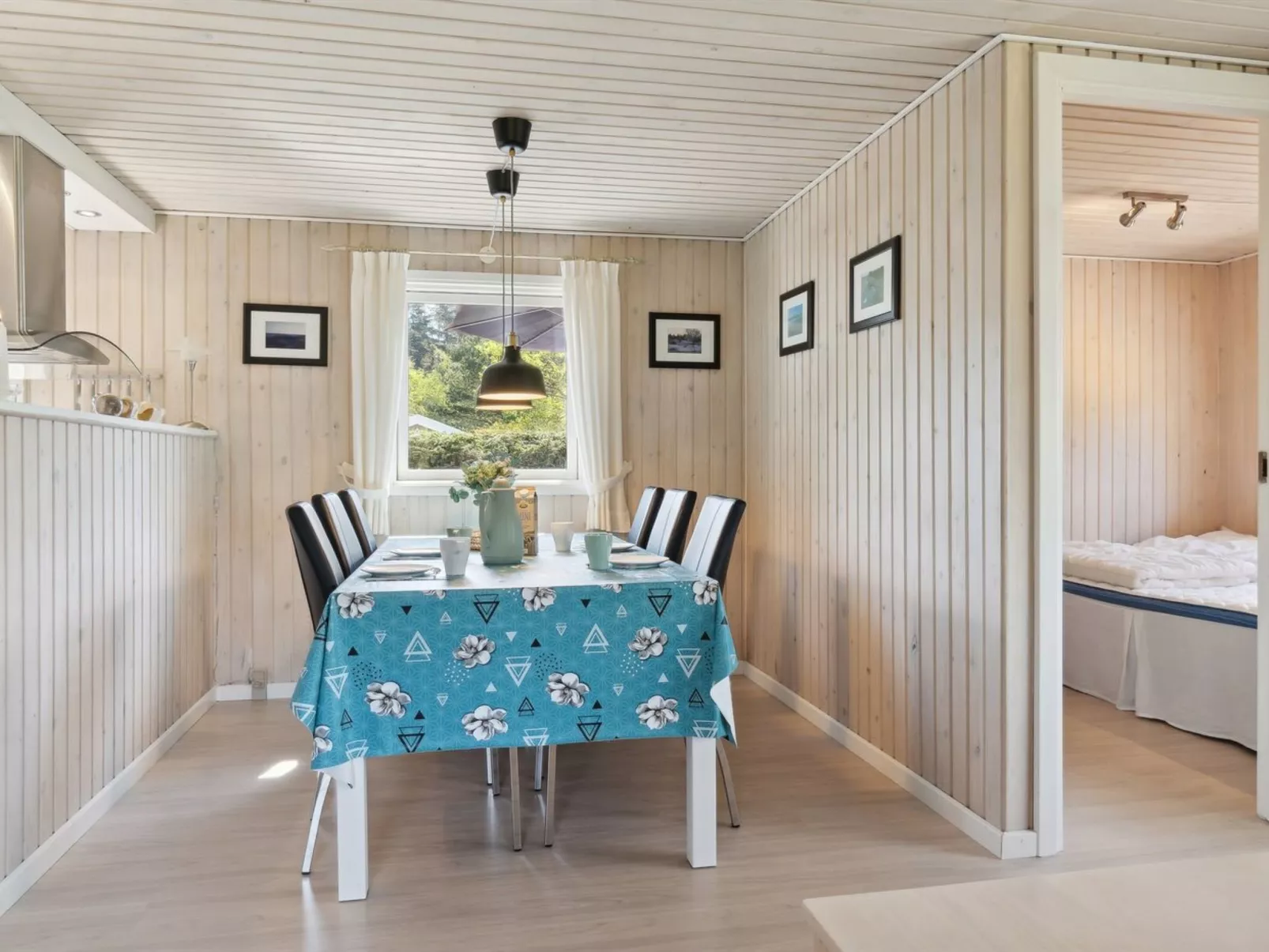 "Inan" - 300m from the sea-Binnen