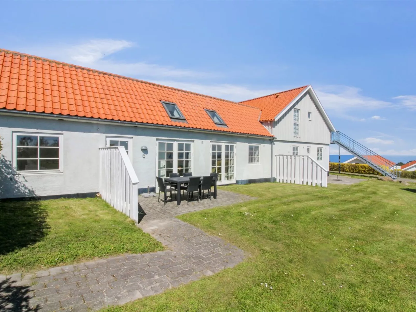 "Tinne" - 400m from the sea-Buiten