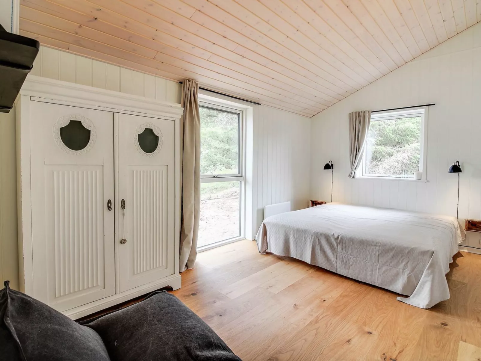 "Aleko" - 2.5km from the sea