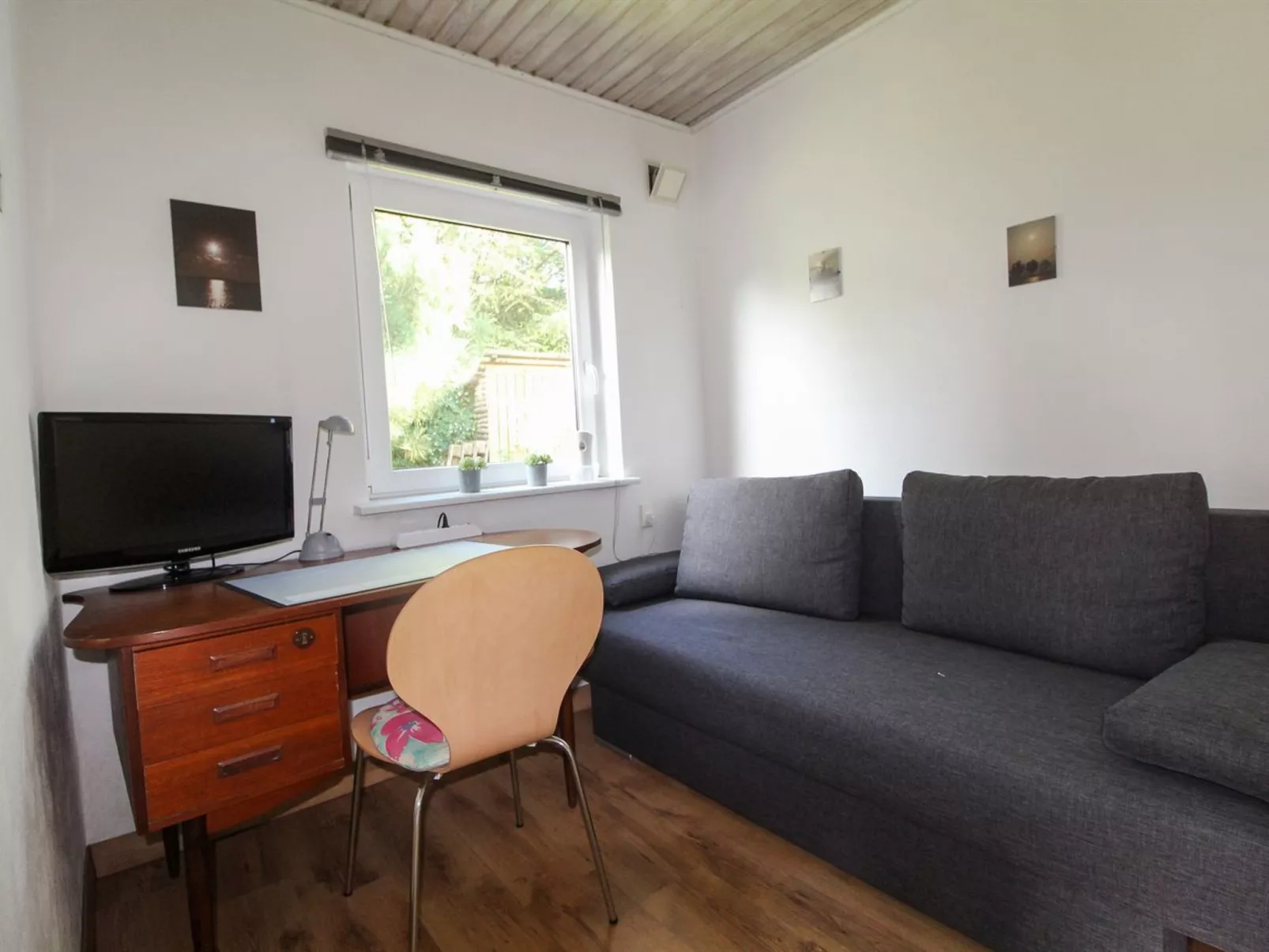 "Merit" - 800m from the sea-Binnen