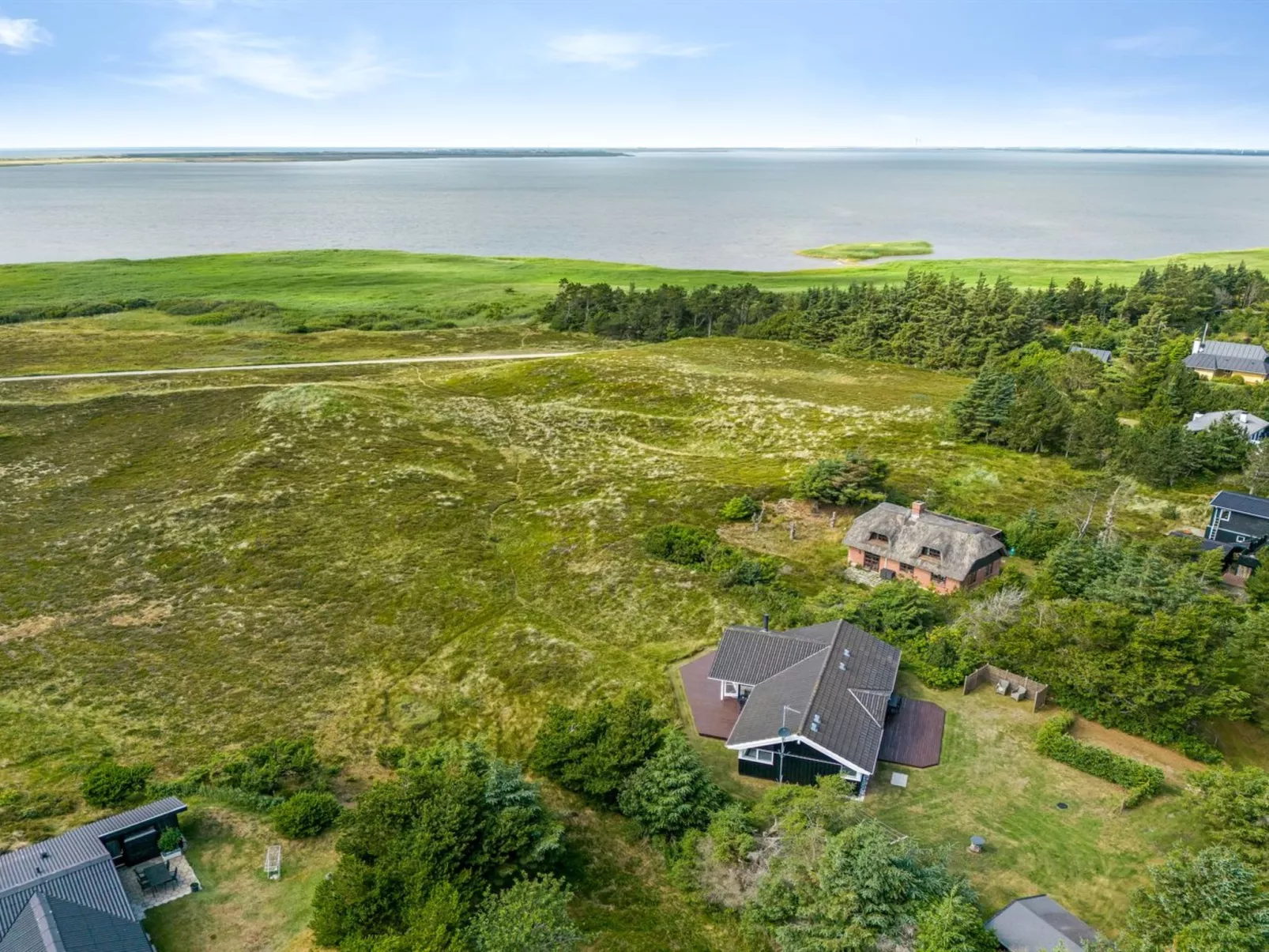"Leona" - 250m to the inlet-Buiten