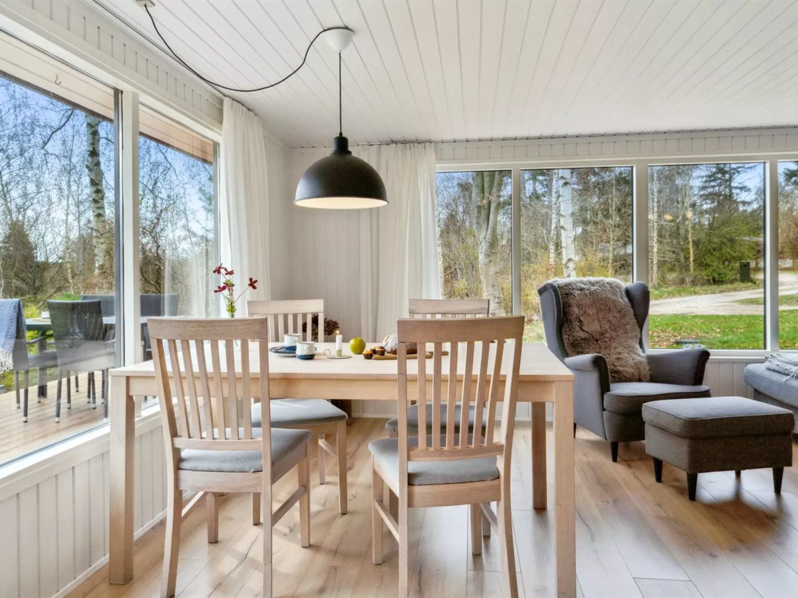 "Dome" - 12km from the sea-Binnen