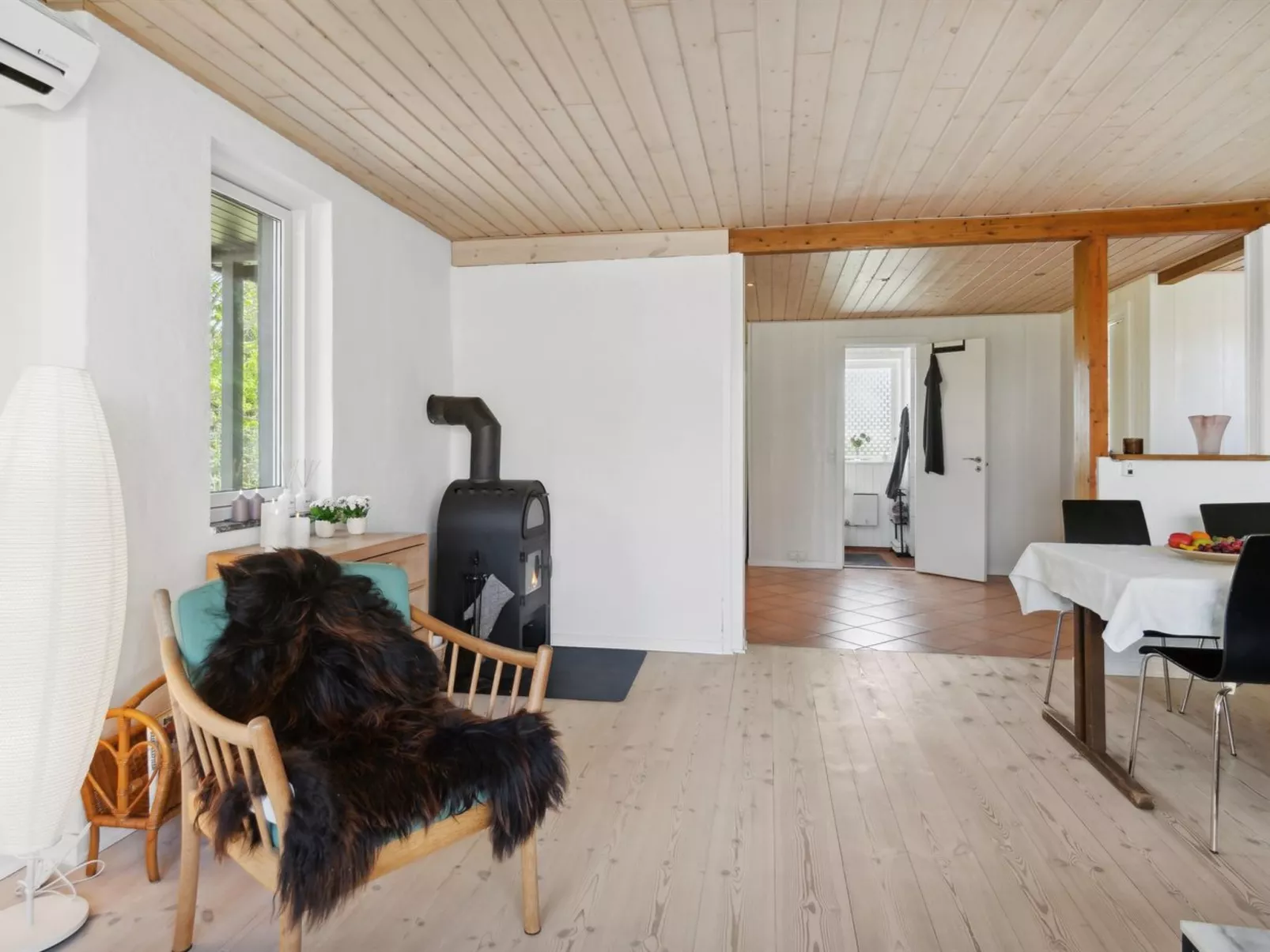 "Lenaya" - 1km from the sea-Binnen