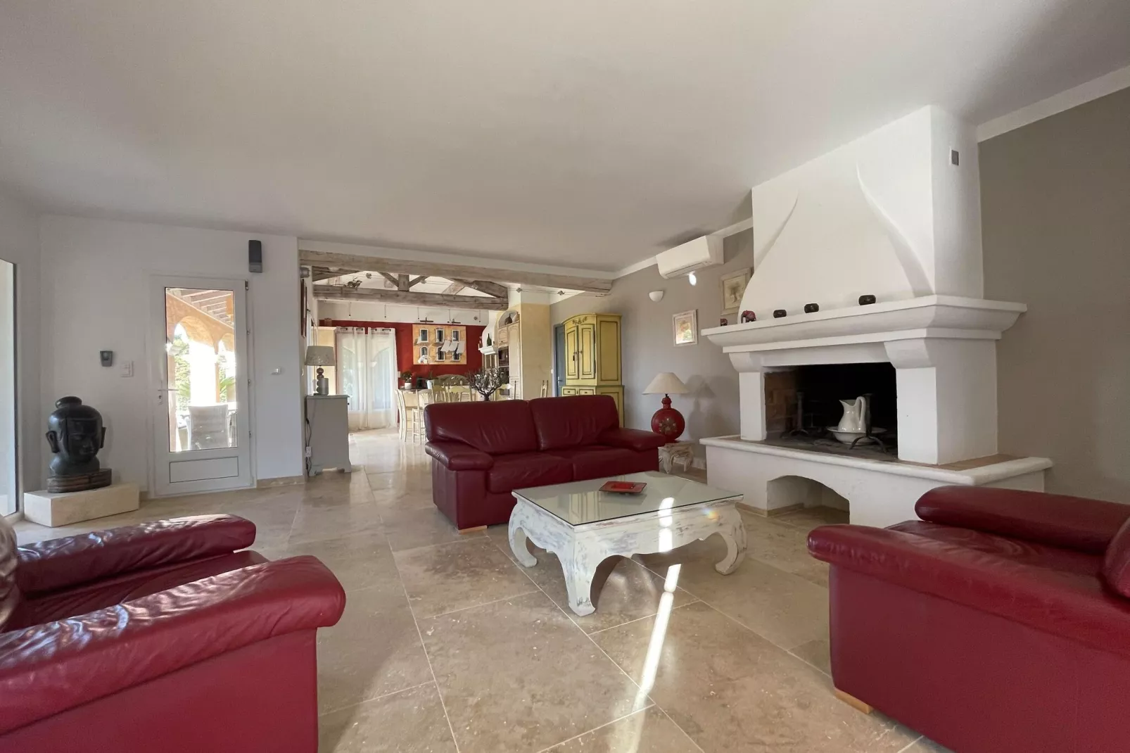 Comfortabele villa met privé zwembad-Woonkamer