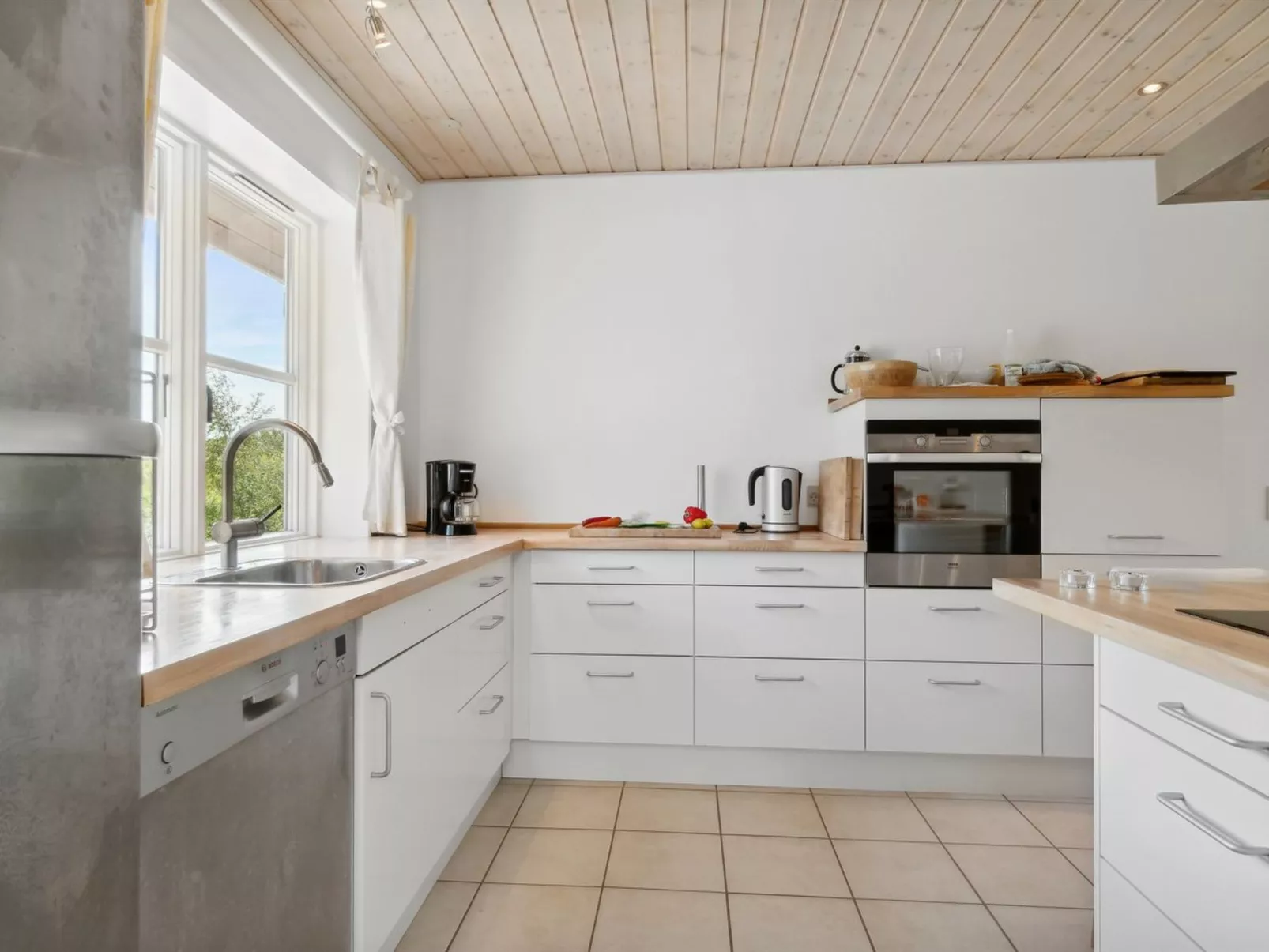 "Guthbrand" - 800m from the sea-Binnen