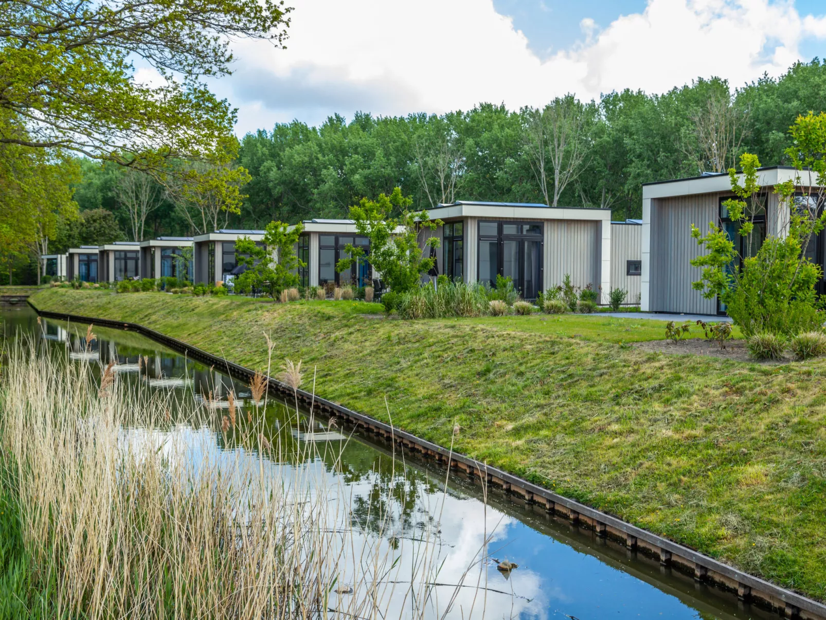 Exclusif 6-Buiten