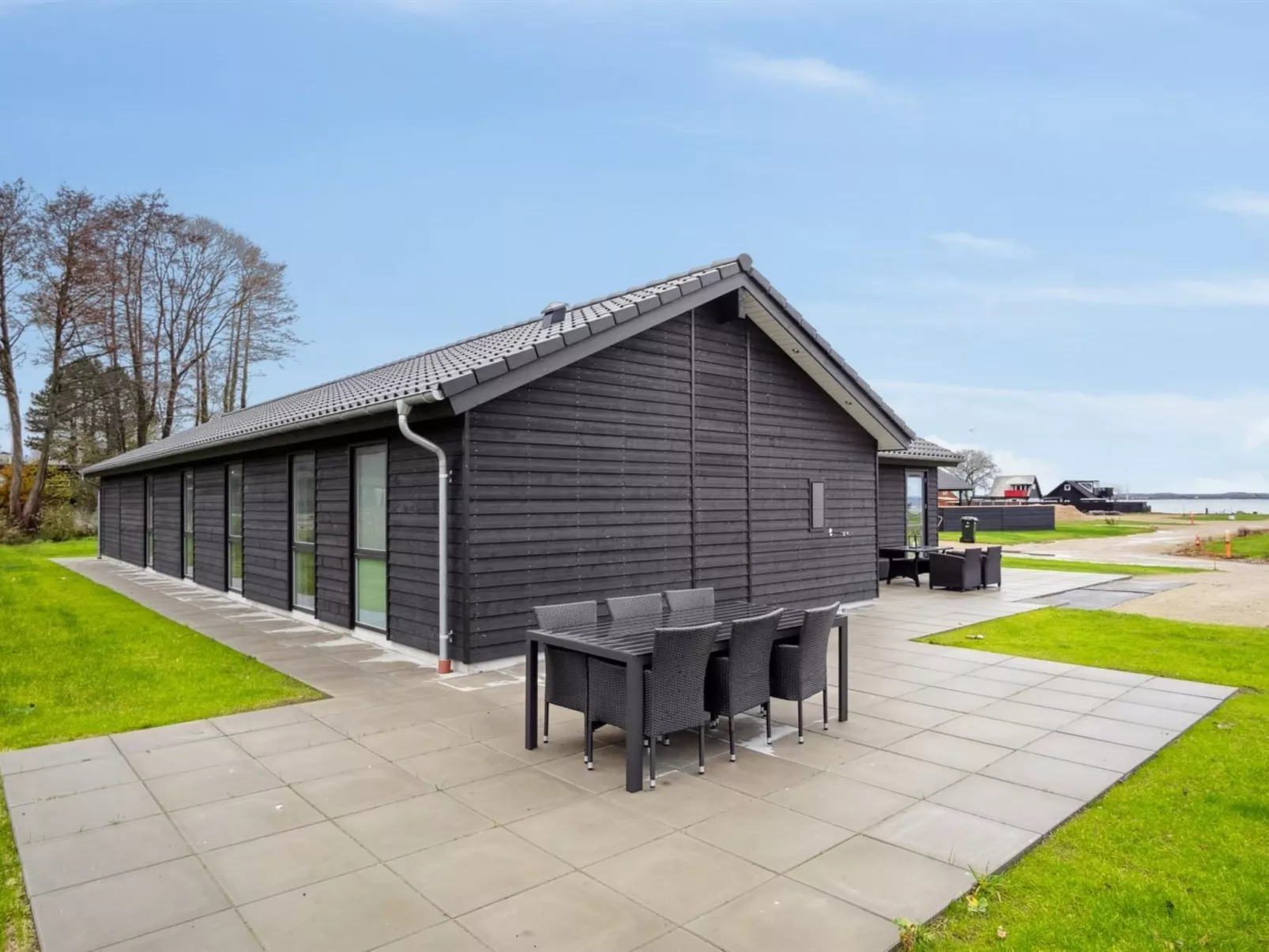 "Clare" - 100m from the sea-Binnen