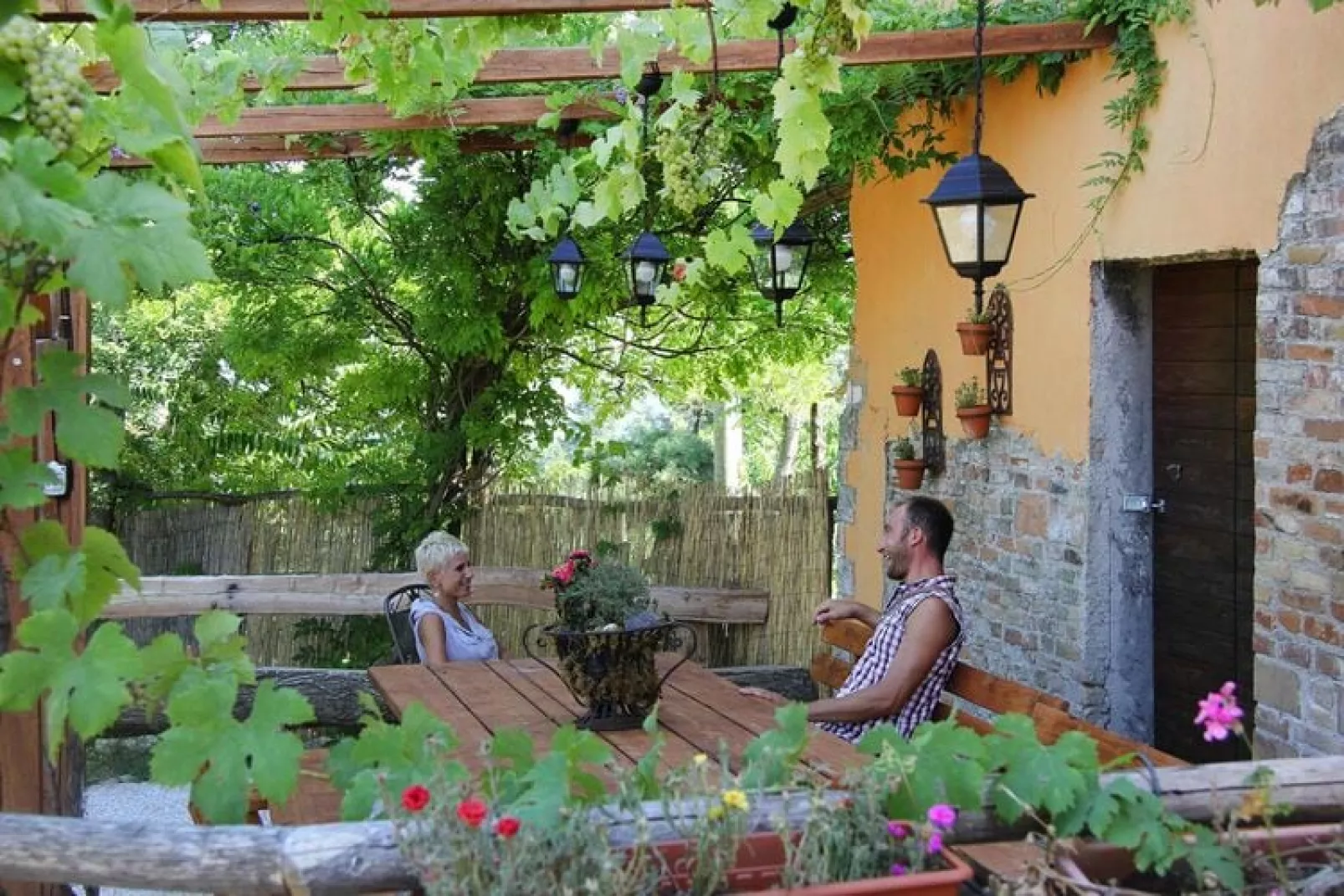 Villa Ca' Piero, Urbino-max. 16 pax-Tuinen zomer