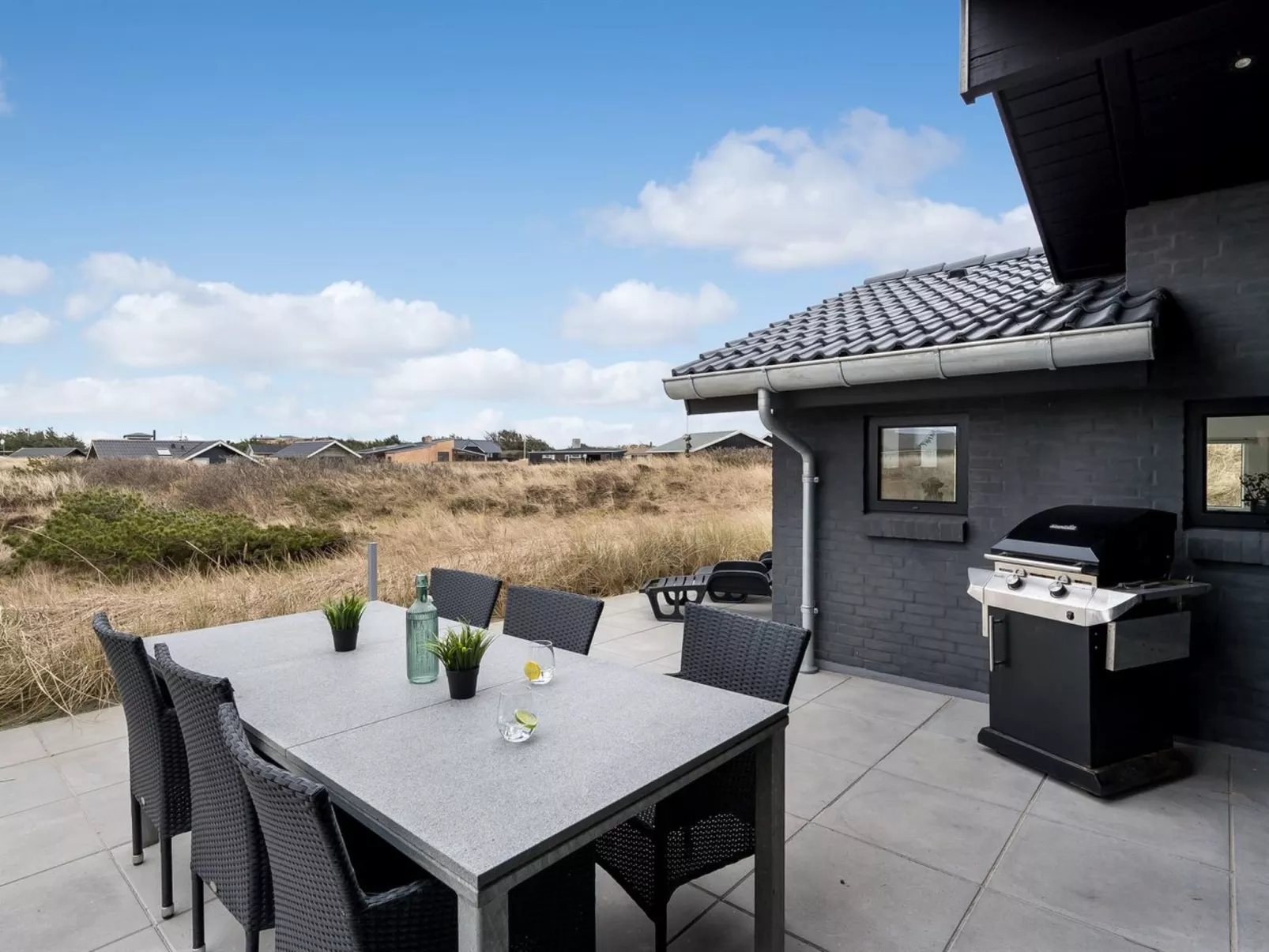"Walther" - 300m from the sea-Buiten