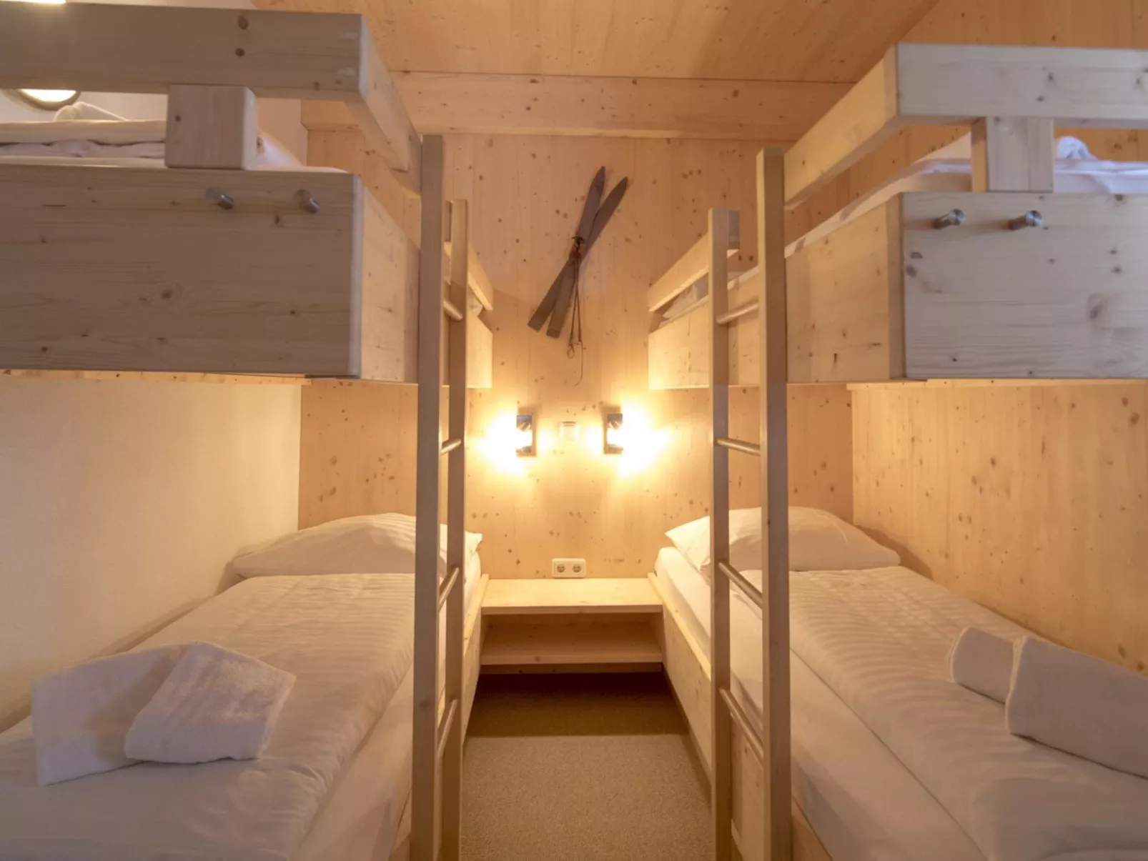 #5 mit IR-Sauna&Sprudelbad innen-Binnen