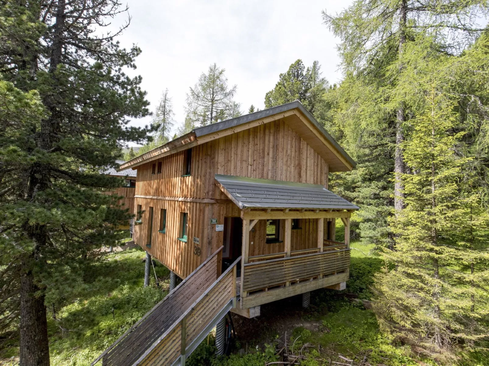 #39 mit IR-Sauna und Sprudelbad Innen-Buiten
