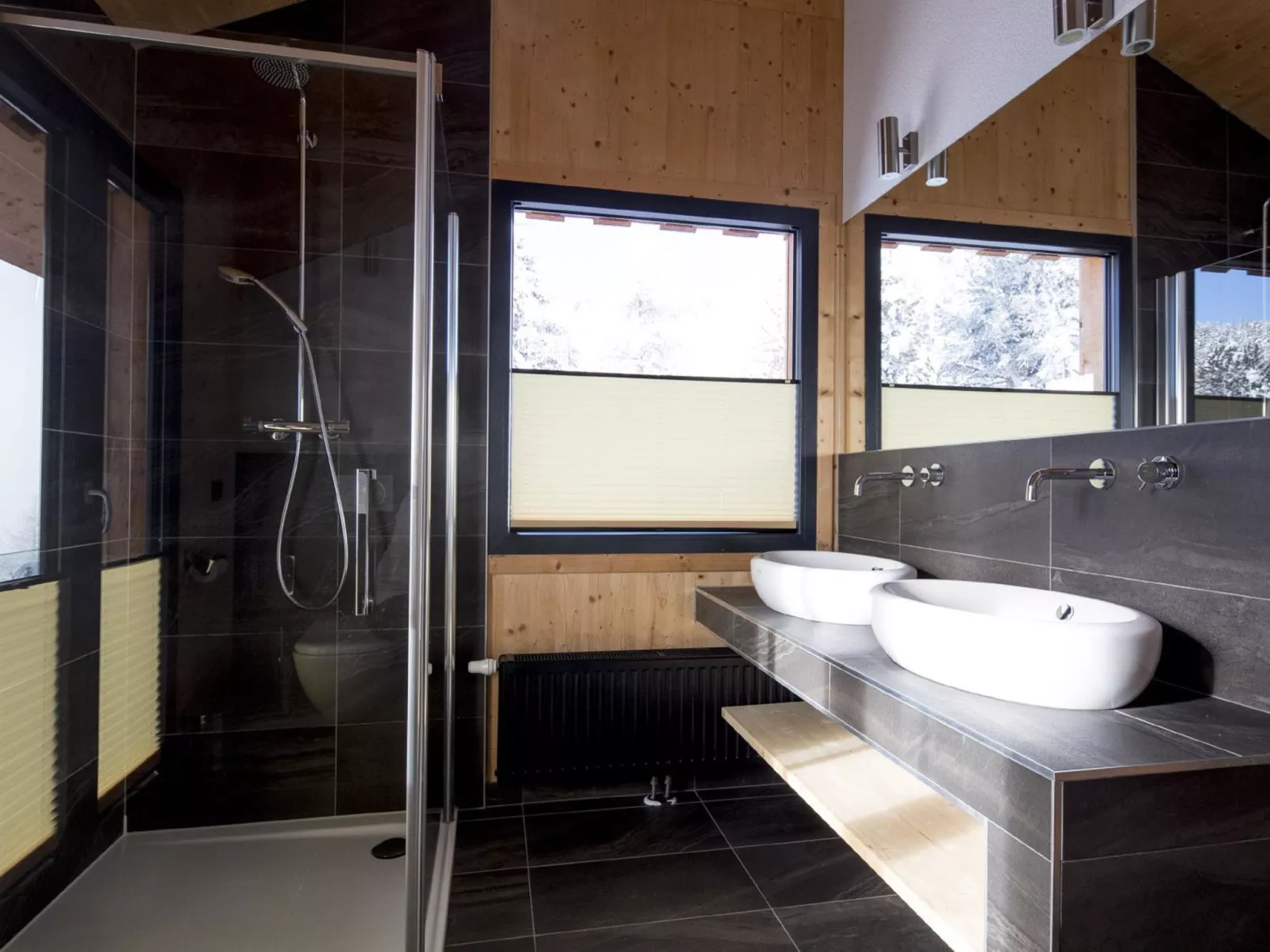 #3 mit IR-Sauna & Sprudelwanne-Binnen