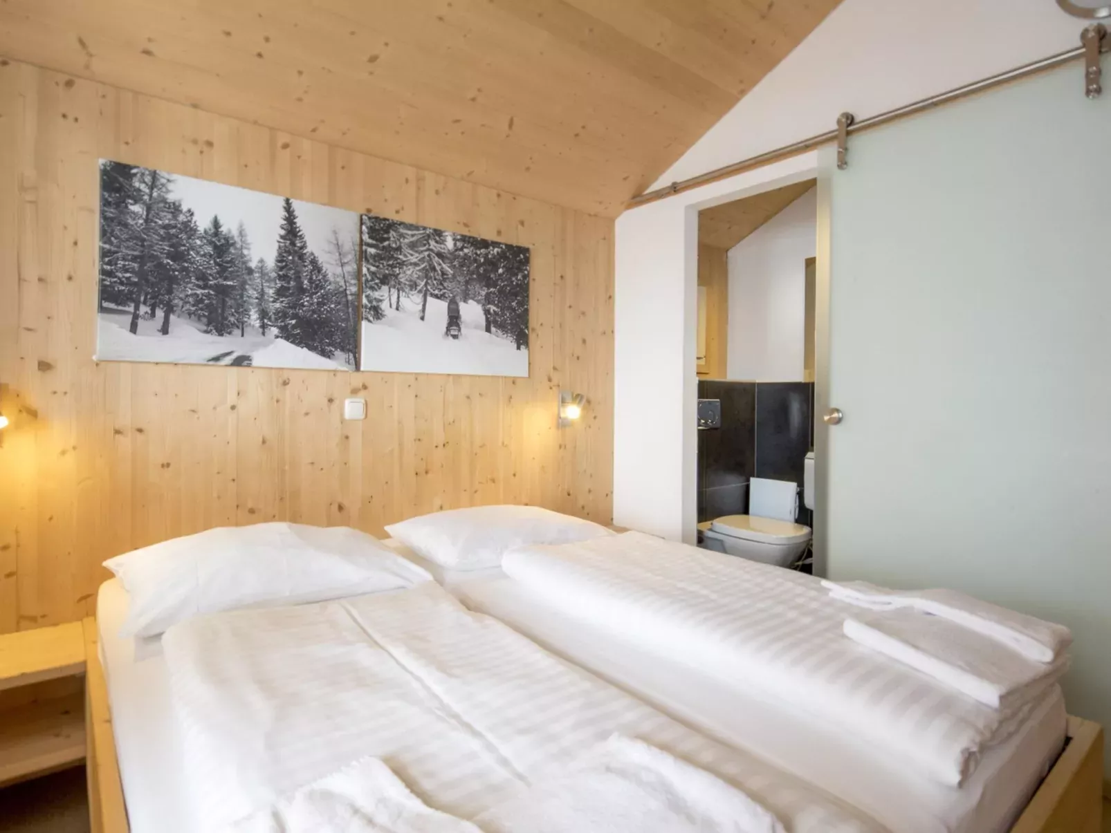 #9 mit IR-Sauna & Sprudelwanne Innen-Binnen