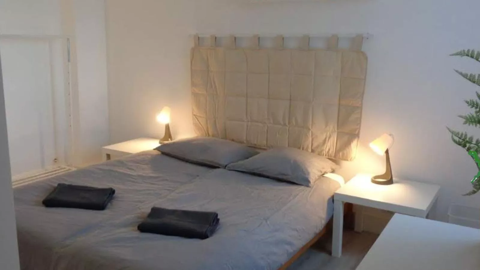 La Maison sur la Colline-Slaapkamer