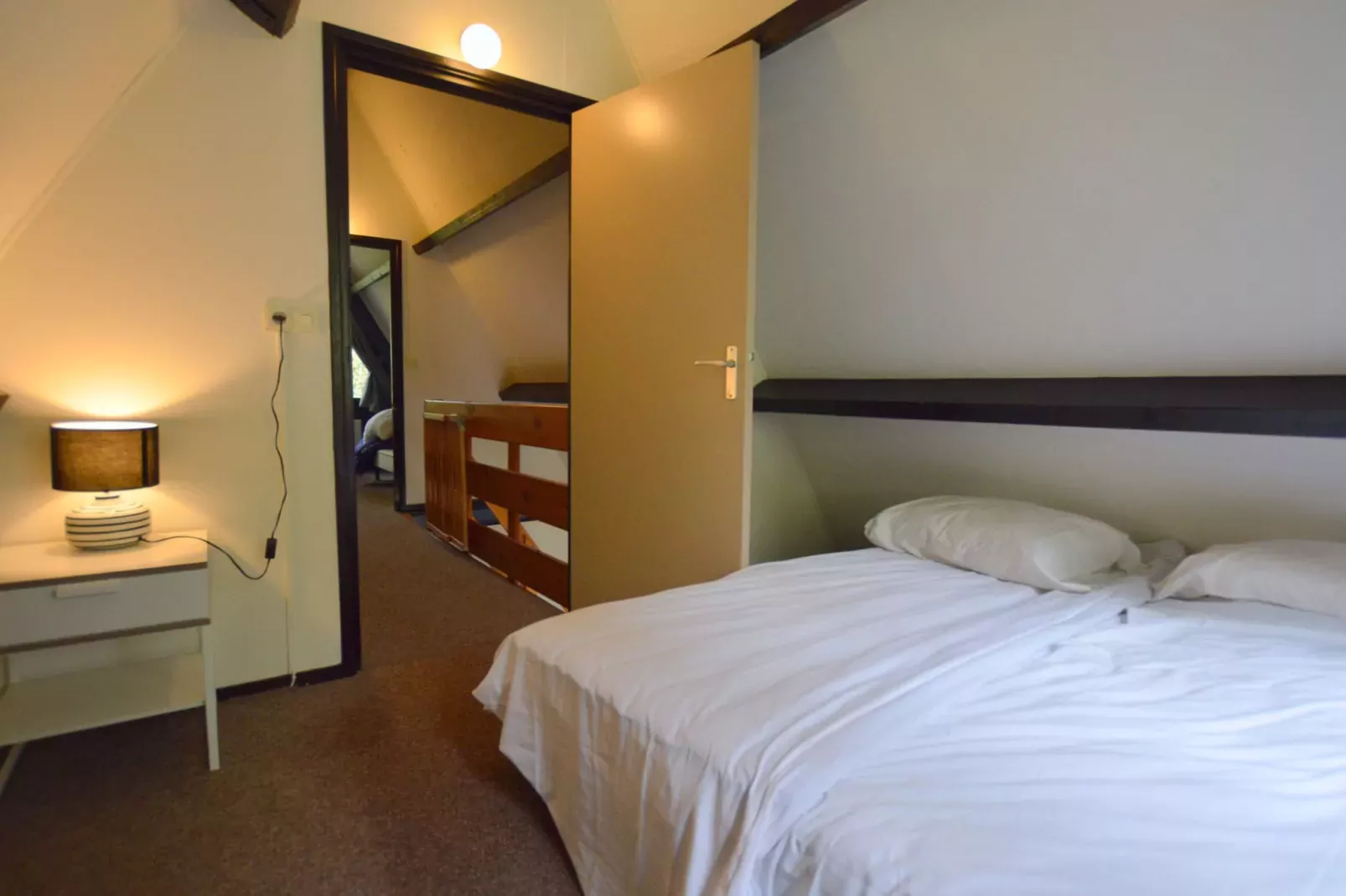 Anjer Bungalow 61-Slaapkamer