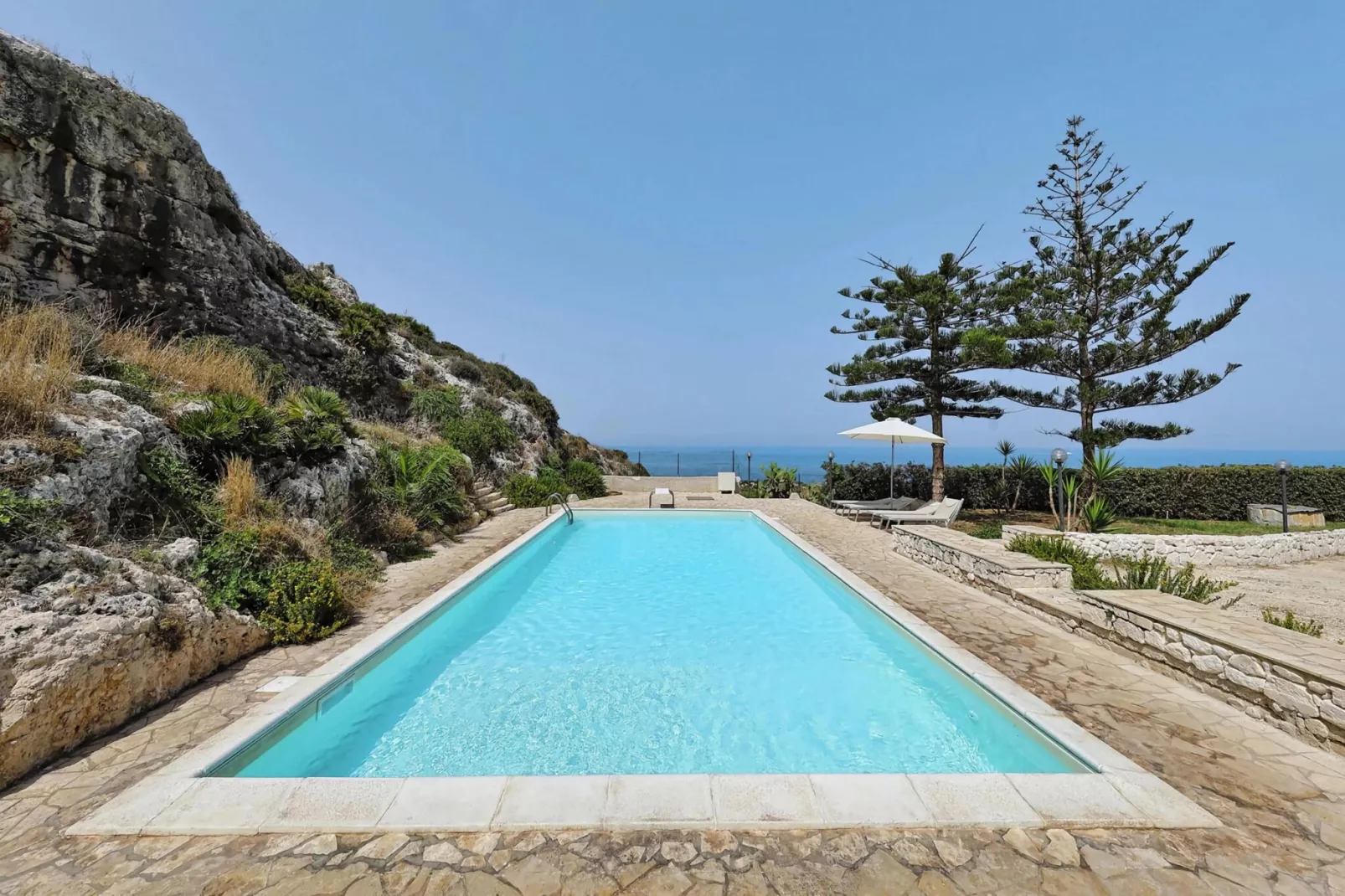 poolofhouse