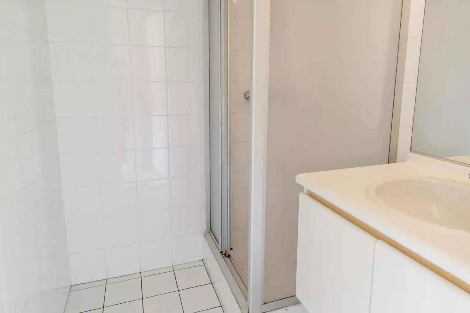 PLAZA A1/A1B01-Badkamer