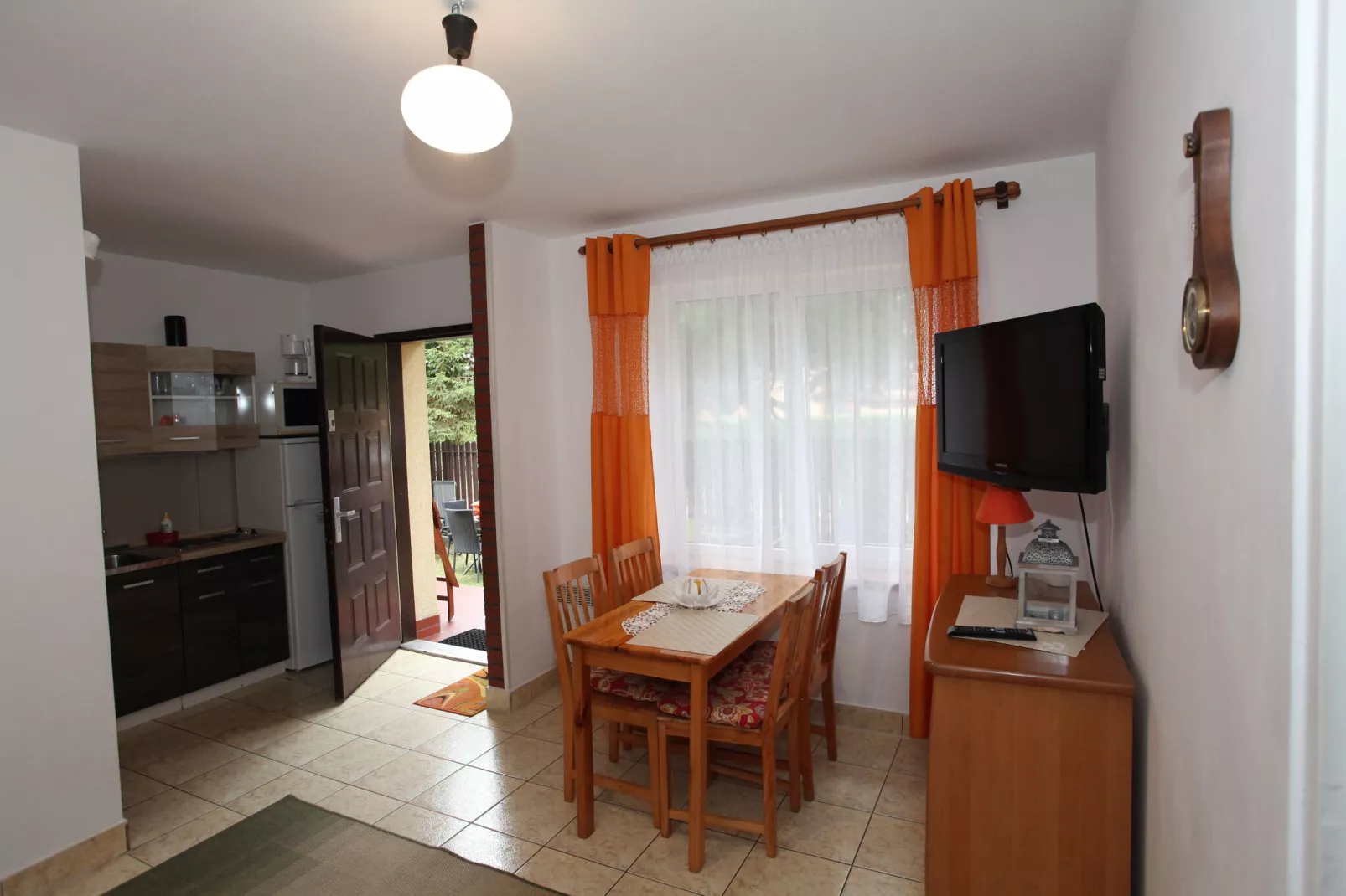 Holiday flat Rowy Typ C-Eetkamer