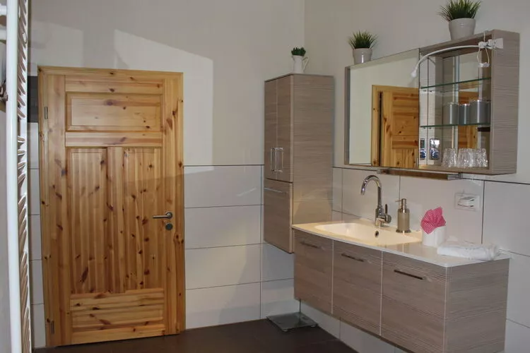 187302-Badkamer