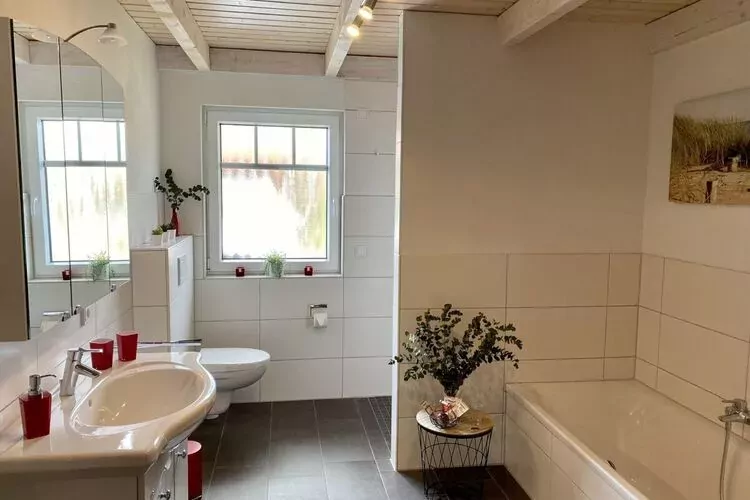 315166-Badkamer