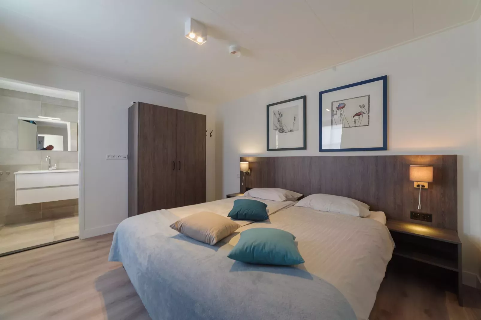 6 persoons vrijstaand met sauna/hond-Slaapkamer