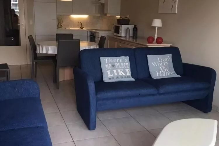 PLAZA J/2914-Woonkamer