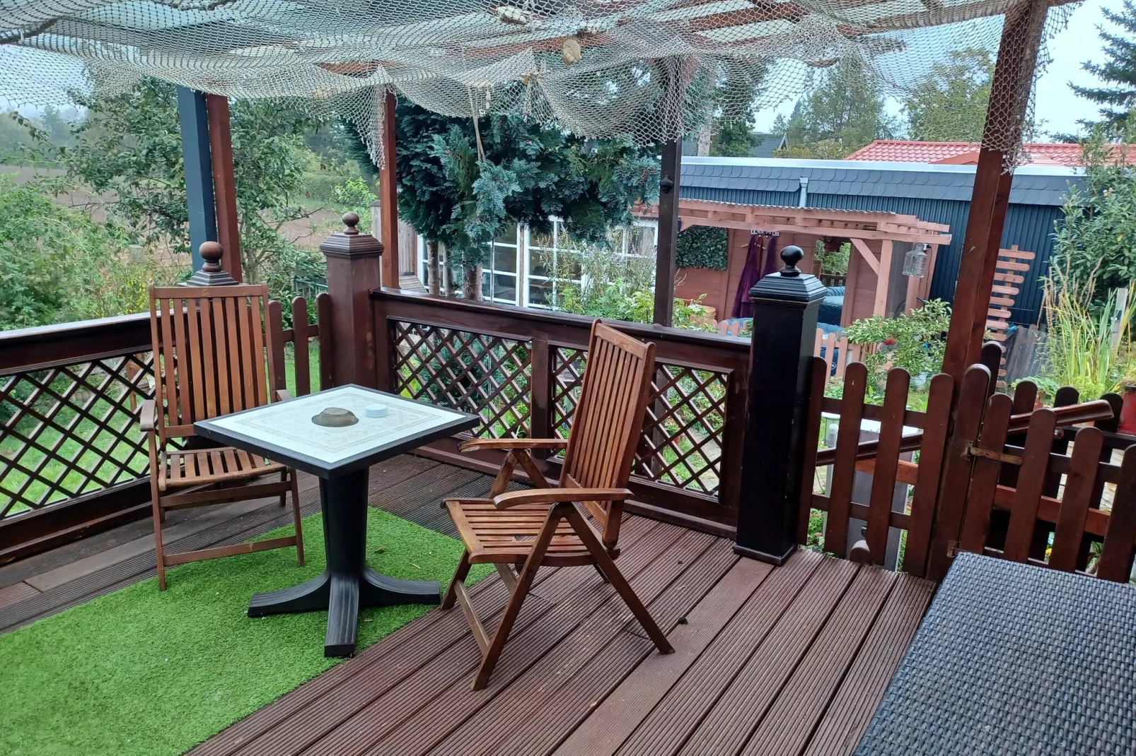 Hundefreundliches Ferienhaus am See MIT Whirlpool-Terrasbalkon