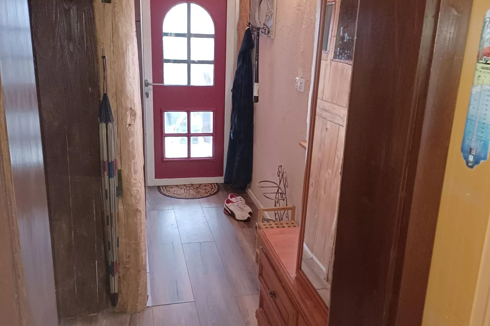 Hundefreundliches Ferienhaus am See MIT Whirlpool-Hal-ontvangst