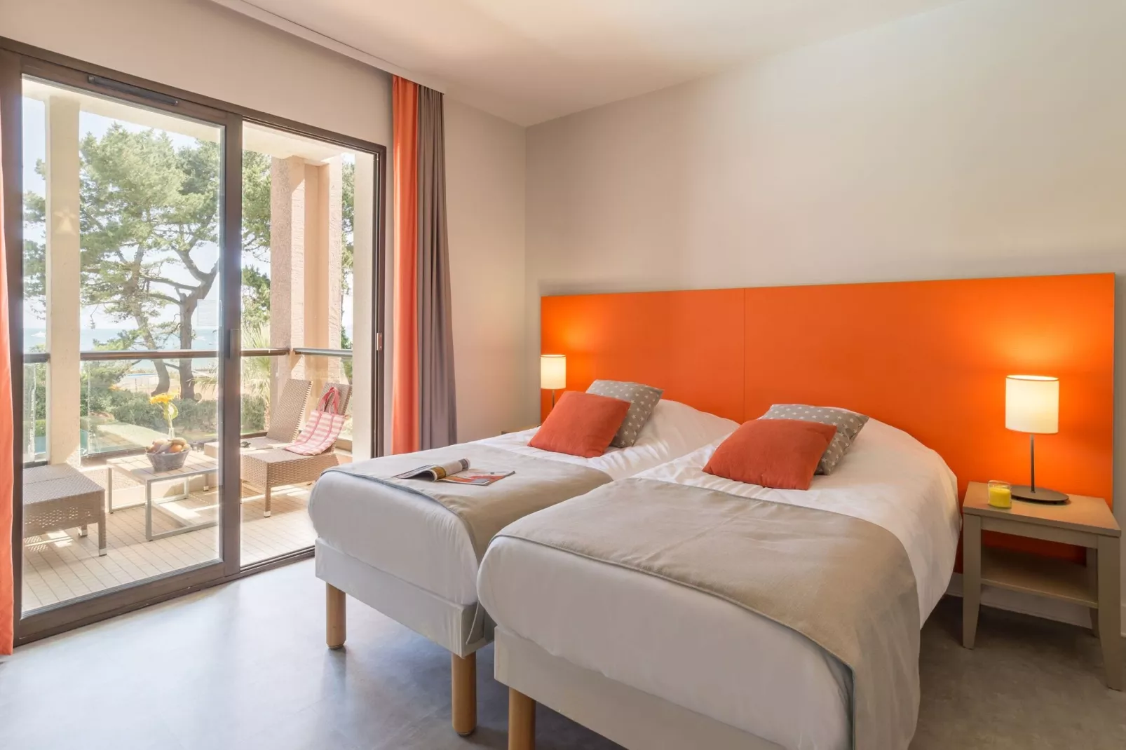 Residence L'Archipel Perros-Guirec // 25S Superior - Apt 5 p- 1 bedroom - sea view-Slaapkamer