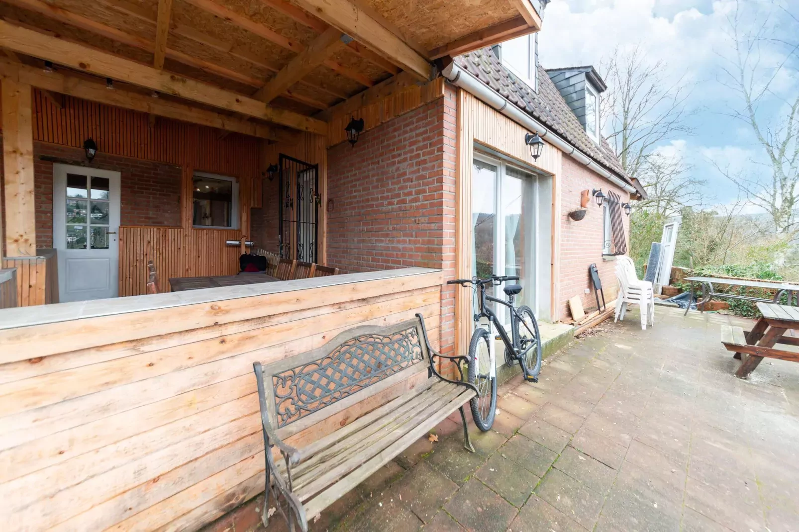 Maison Pacifique-Buitenkant zomer