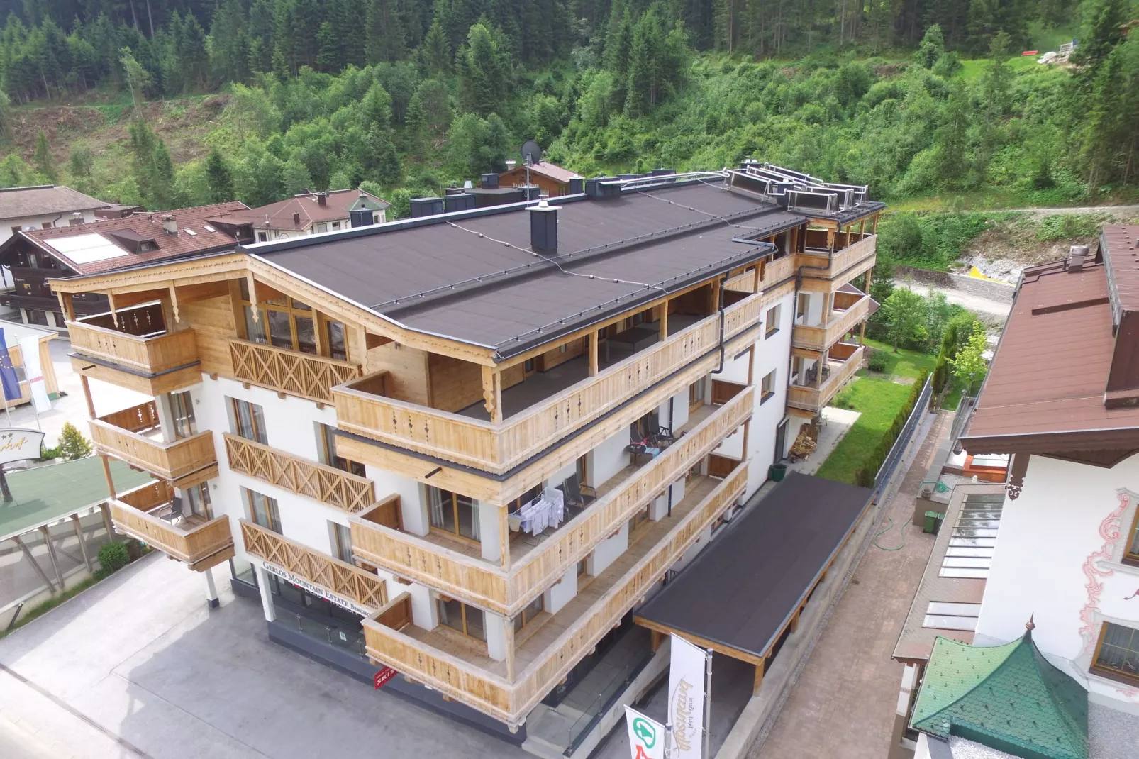 Appartement Royal Gerlos 05-Buitenkant zomer