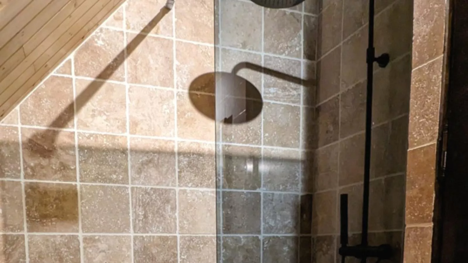 LEnvie de Metz studio-Badkamer