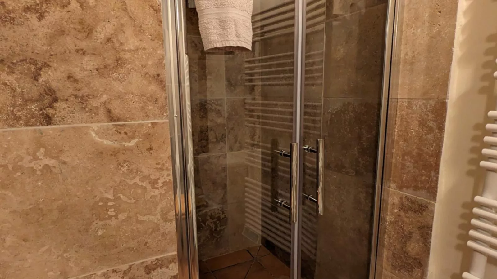 Gite Cottage-Badkamer
