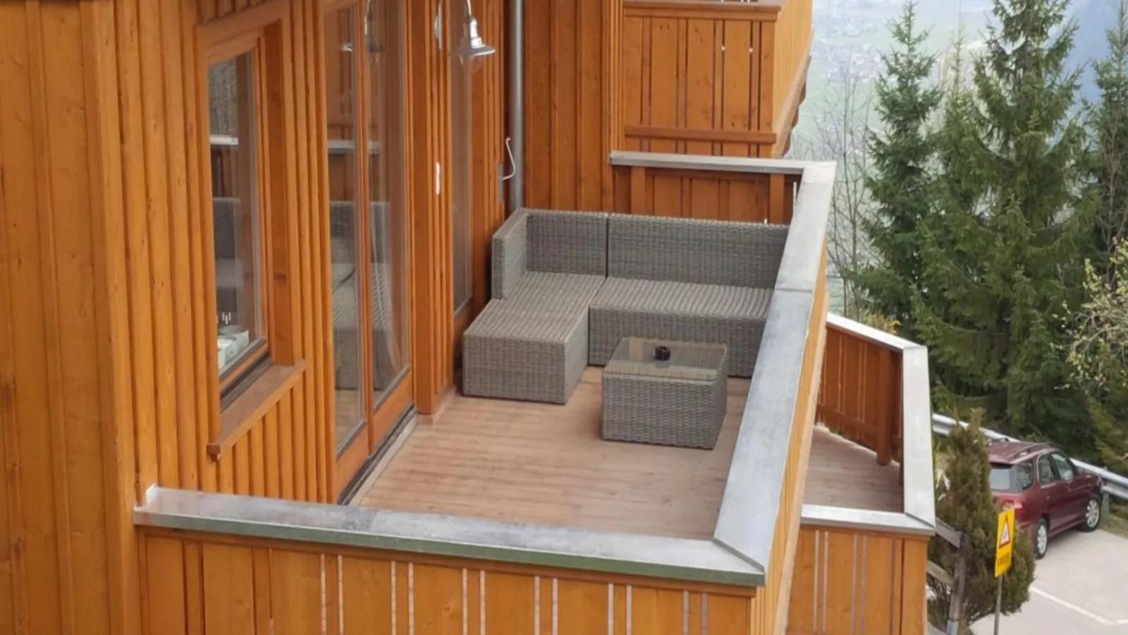 Van Dik Hout-Terrasbalkon