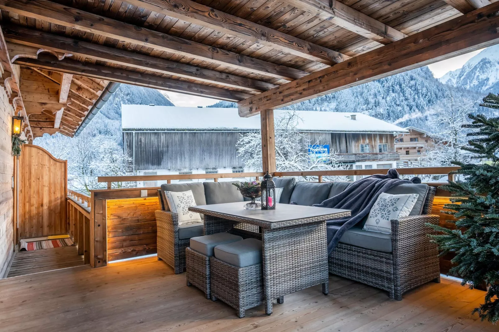 Apartment Hollaus 1 & 2-Terrasbalkon