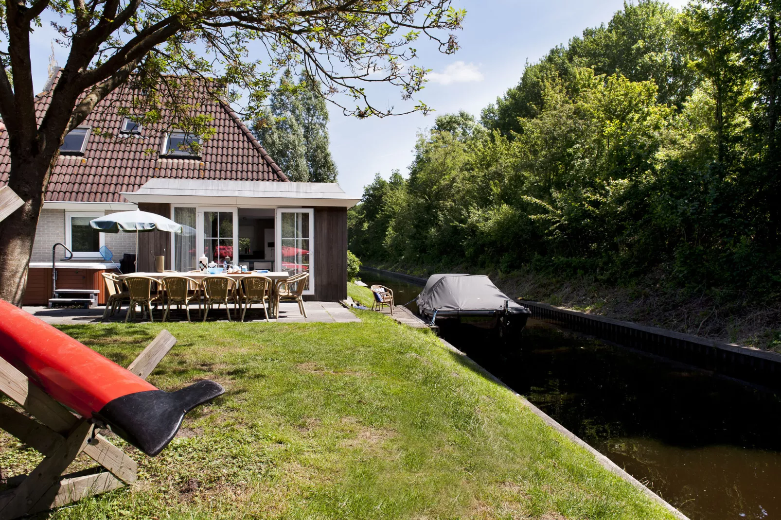 Grand Tolve Wellness de luxe met sauna buitenspa & sloep